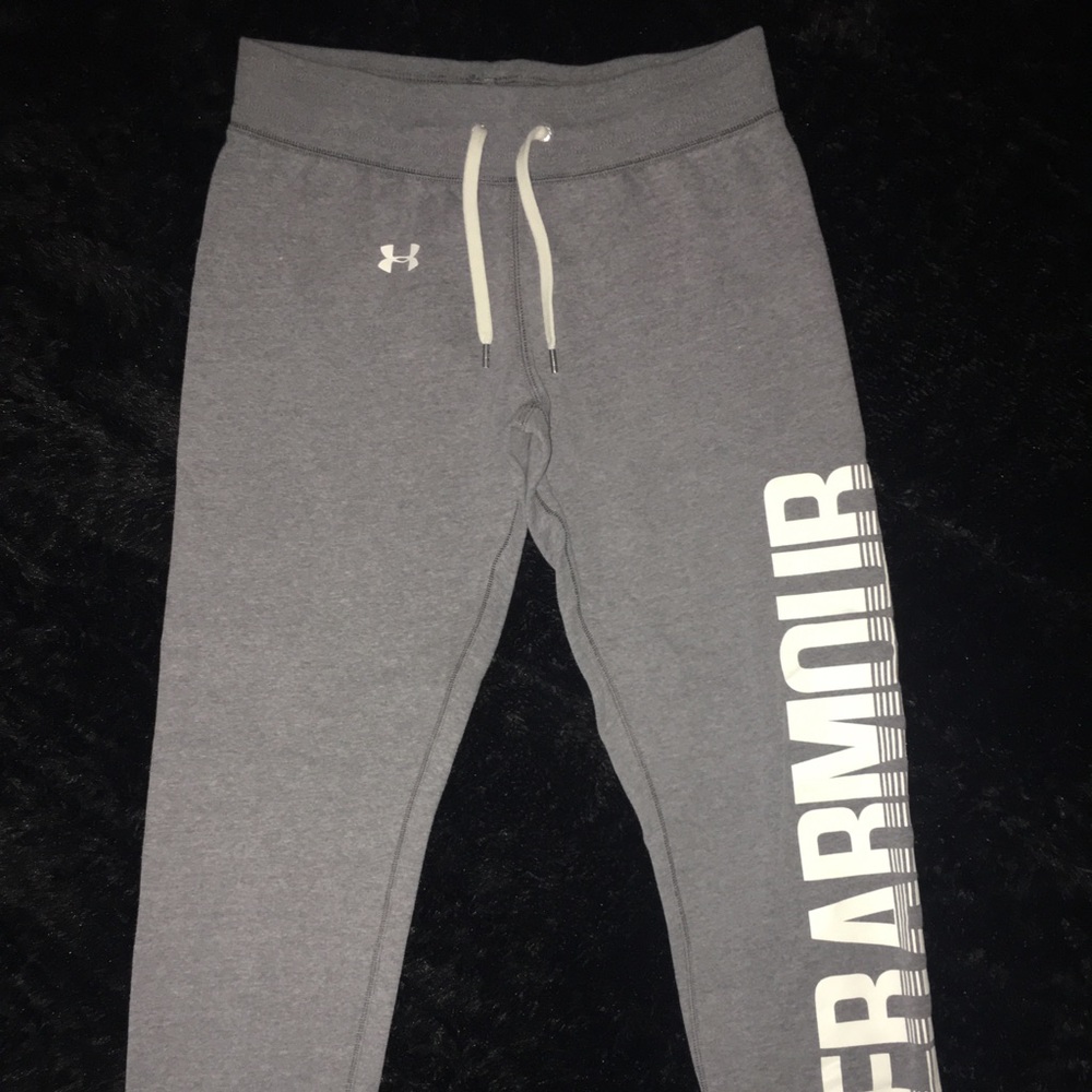Under Armor Grey Women’s Sweatpants/Joggers